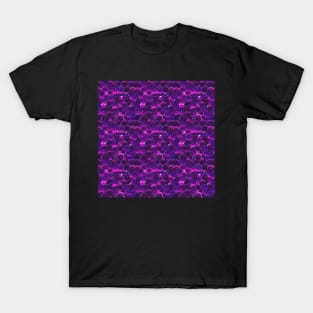 Sequin. Seamless pattern with round violet beads T-Shirt